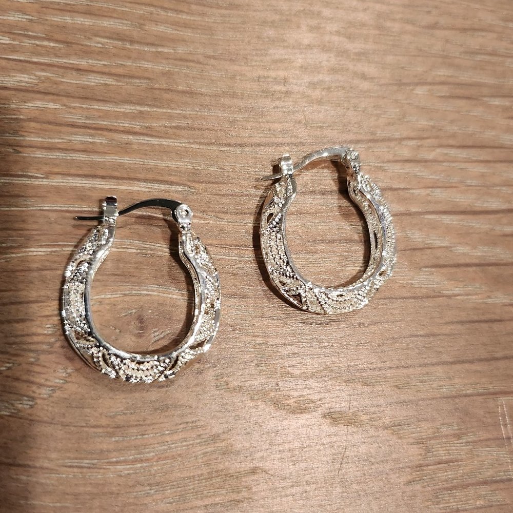 Silver fashion hoops